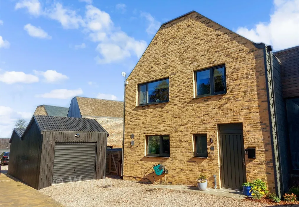 Front Of Property - Hernhill, Faversham, Kent - Wards of Kent
