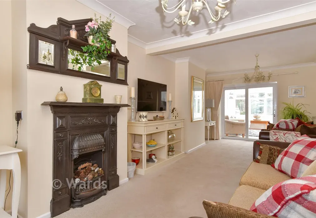 Lounge - Allington Drive, Rochester, Kent - Wards of Kent