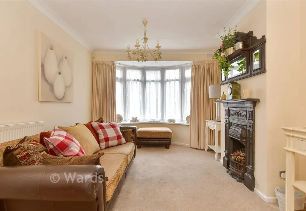 Lounge - Allington Drive, Rochester, Kent - Wards of Kent