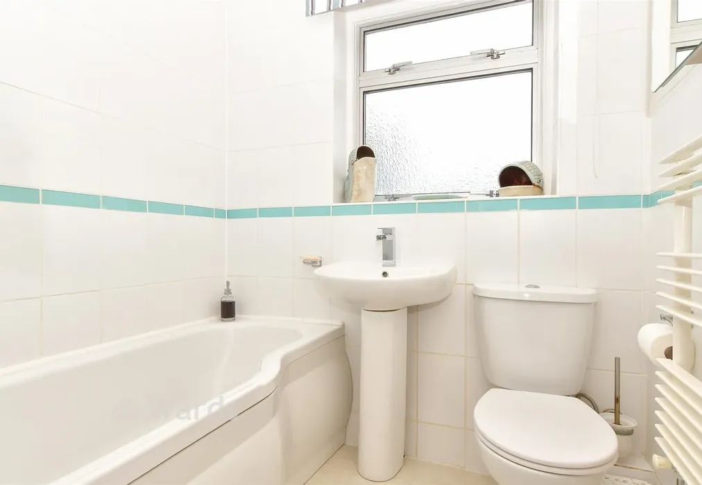 Bathroom - Allington Drive, Rochester, Kent - Wards of Kent