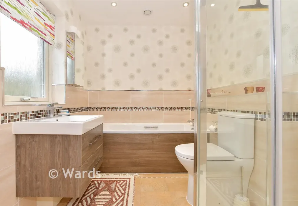 En-Suite Bathroom - College Way, Wingham, Canterbury, Kent - Wards of Kent