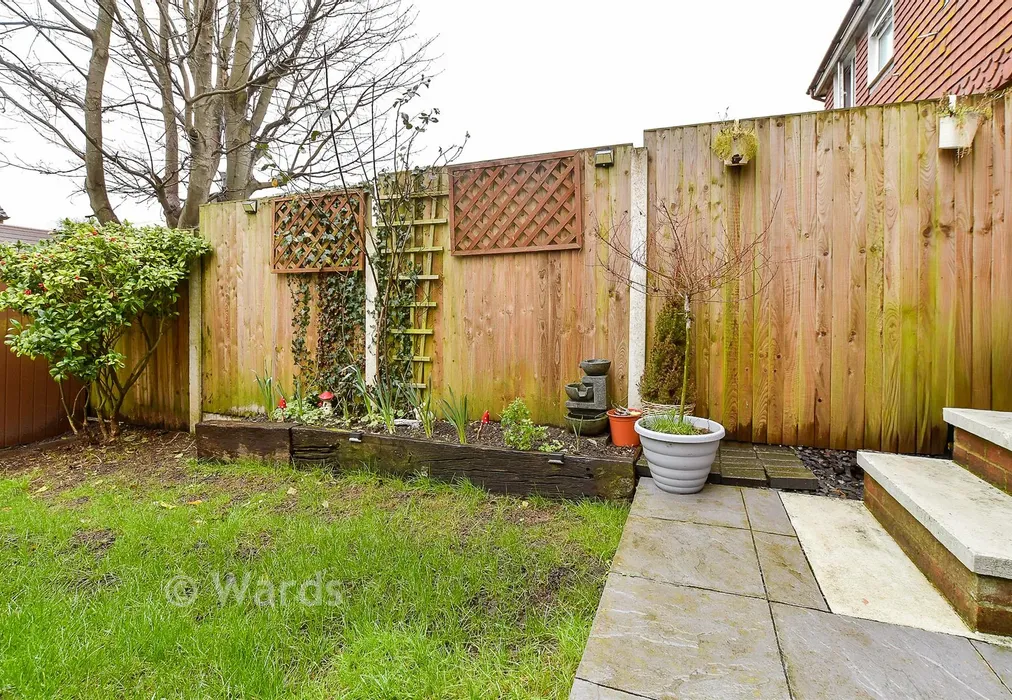 Rear Garden - Wells Close, New Romney, Kent - Wards of Kent