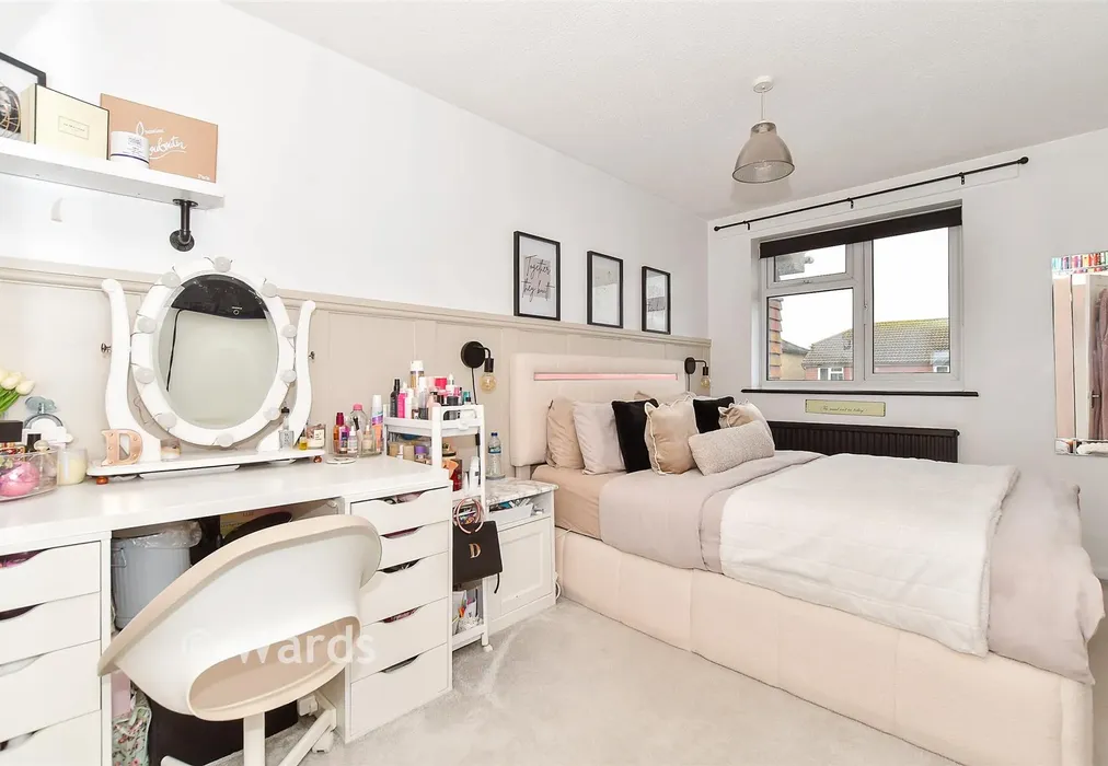 Bedroom 1 - Wells Close, New Romney, Kent - Wards of Kent