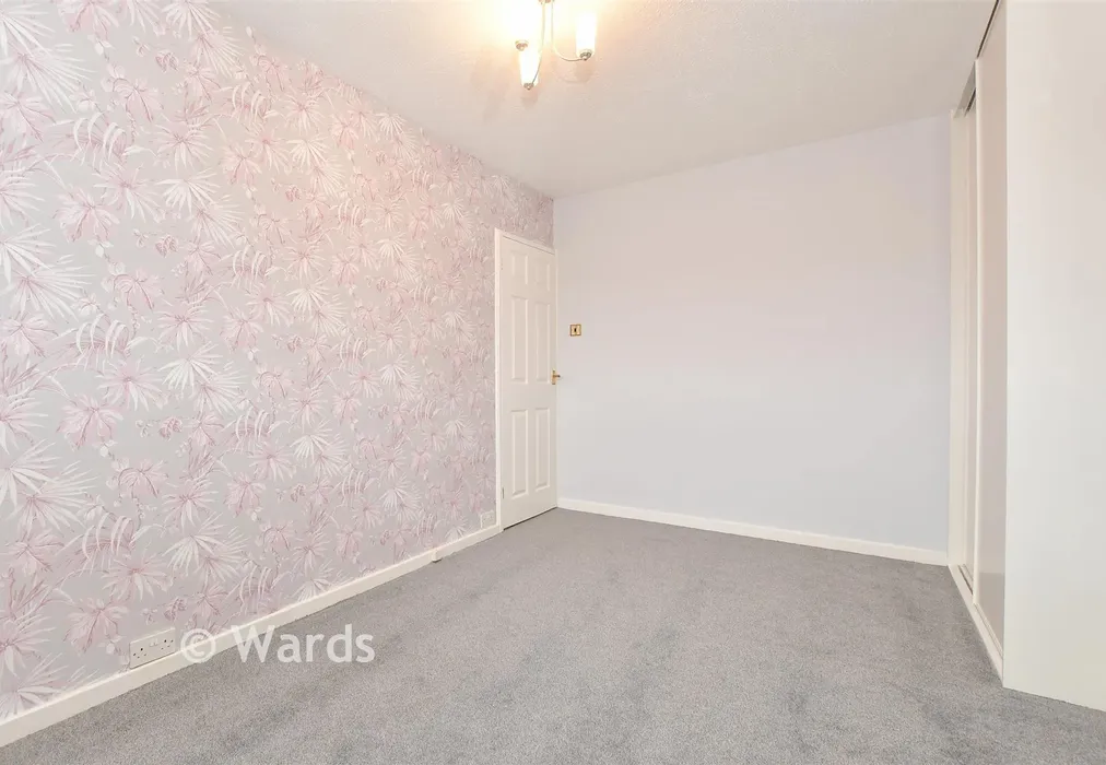Bedroom 1 - Captains Close, Sutton Valence, Maidstone, Kent - Wards of Kent