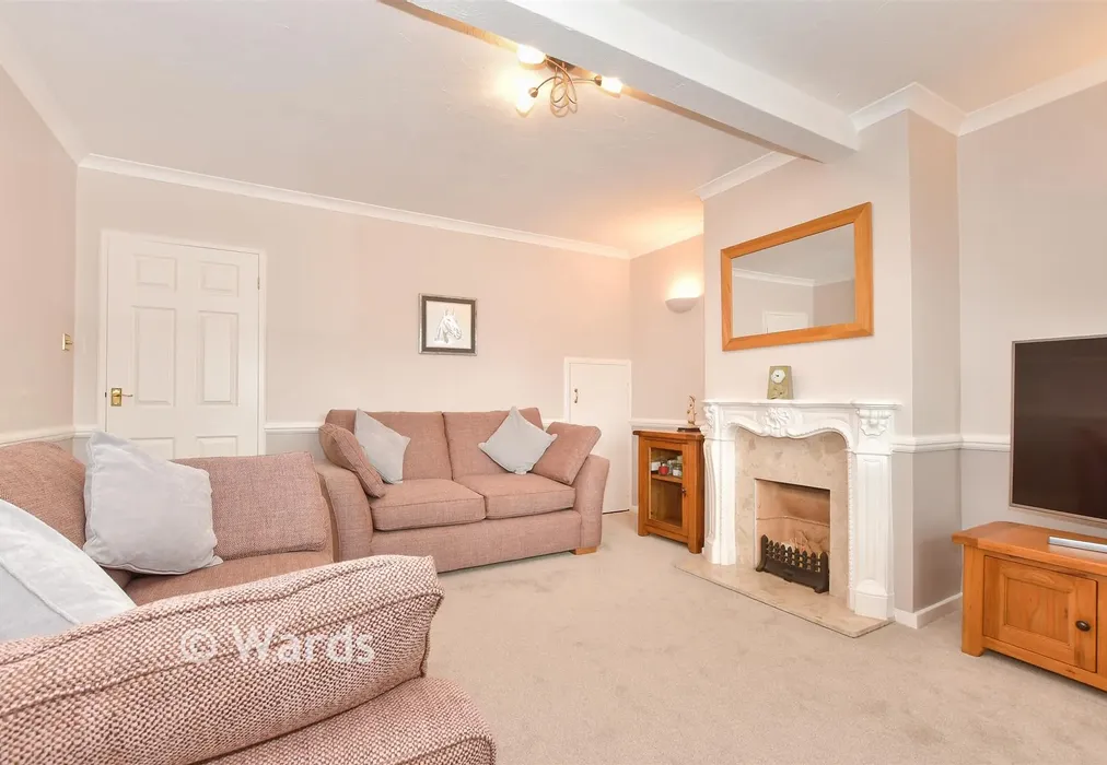 Lounge - Captains Close, Sutton Valence, Maidstone, Kent - Wards of Kent