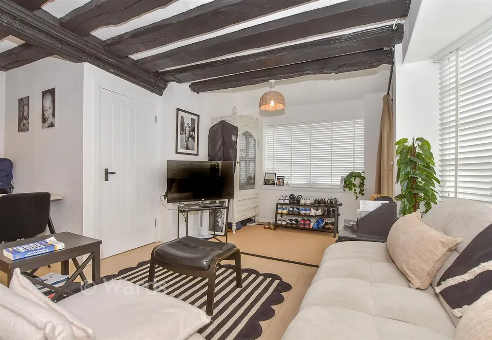 Lounge/Kitchen Area - North Street, Headcorn, Kent - Wards of Kent