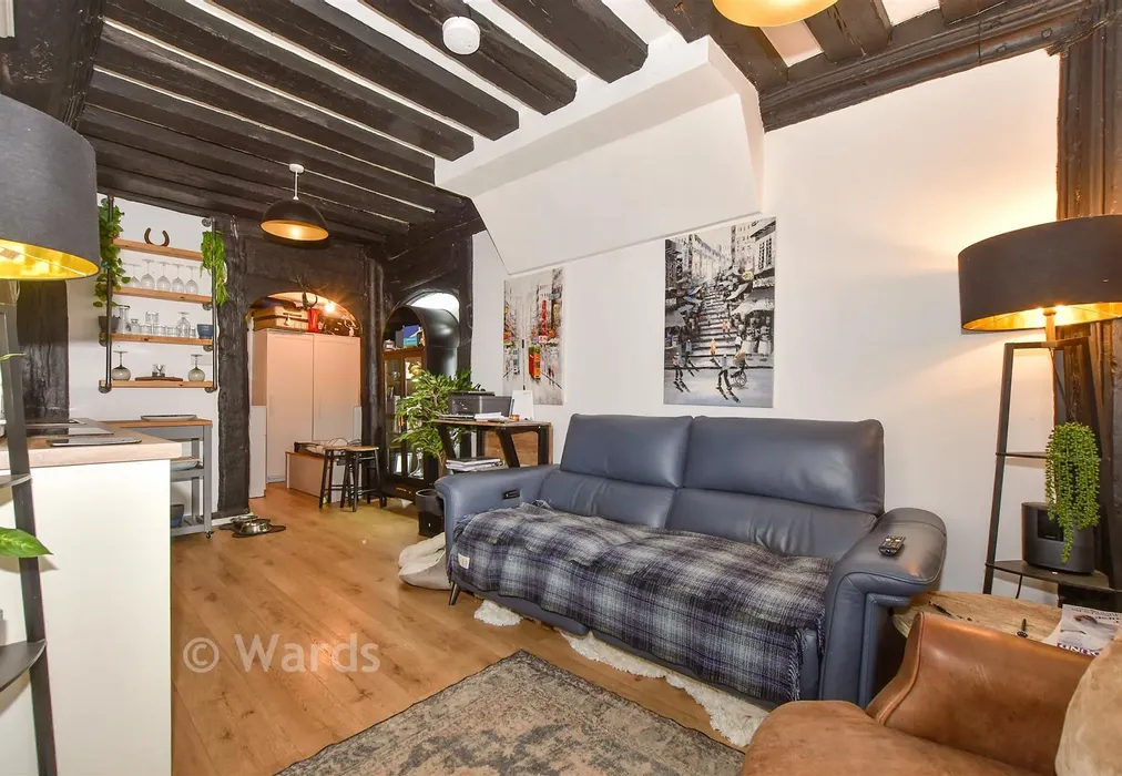 Kitchen/Lounge - North Street, Headcorn, Ashford, Kent - Wards of Kent