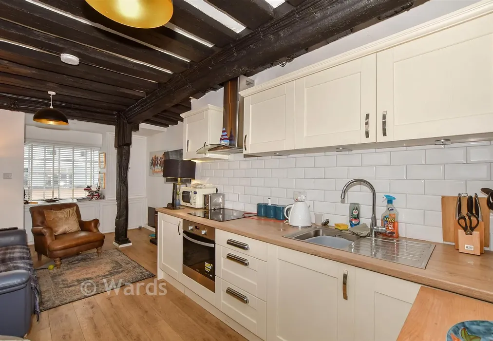 Kitchen/Lounge - North Street, Headcorn, Ashford, Kent - Wards of Kent