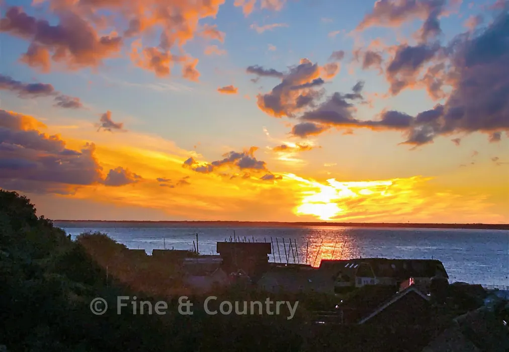 Sunset - Lower Church Road, Cowes, Isle of Wight - Wards of Kent