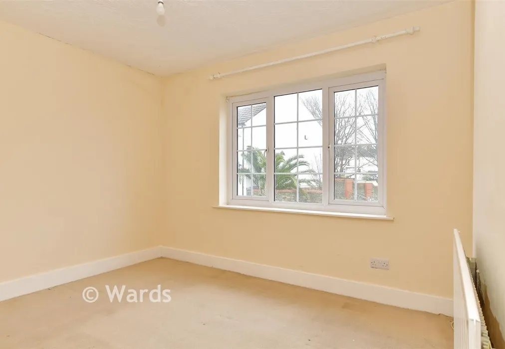 Bedroom 1 - Magpie Hall Road, Chatham, Kent - Wards of Kent