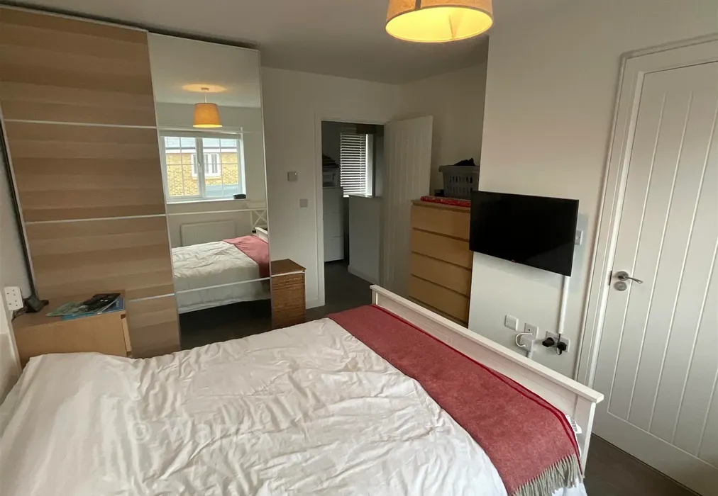 Bedroom - Herfeld Road, Maidstone, Kent - Wards of Kent