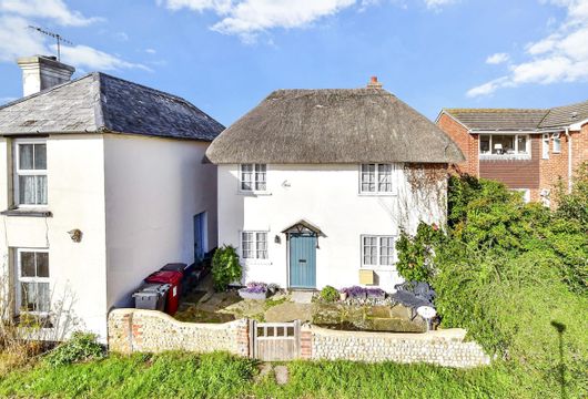 18 Albion Road Selsey PO20 - Wards of Kent