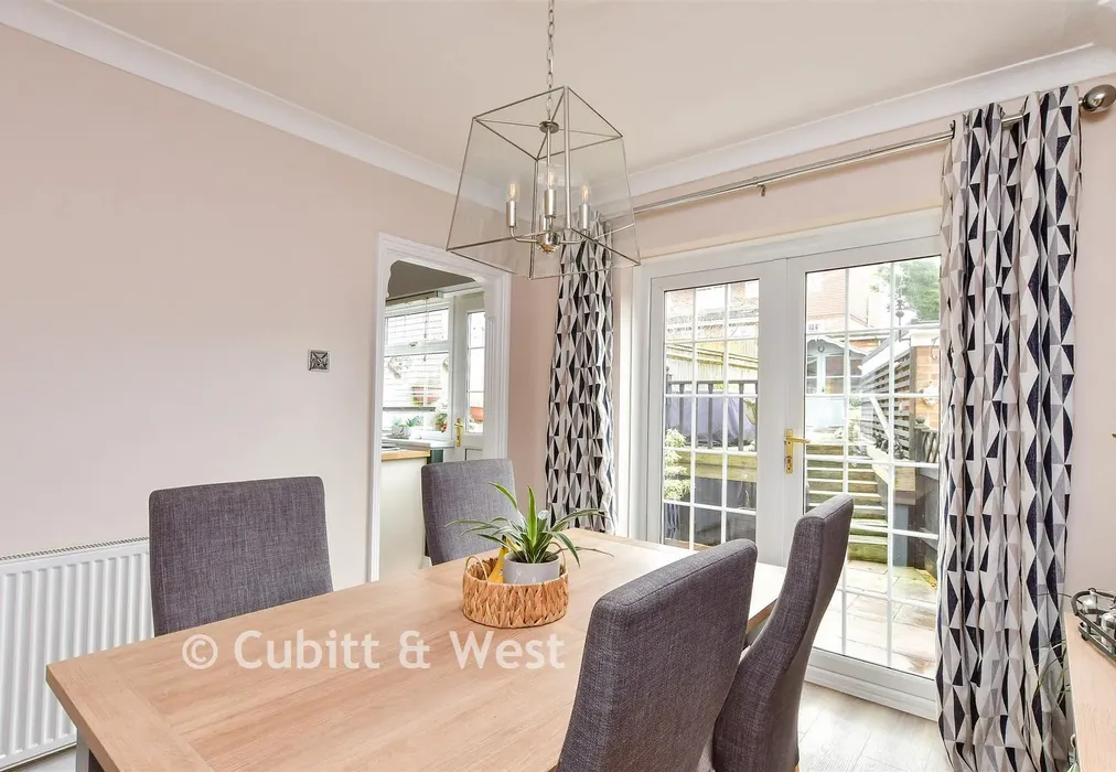 Dining Area - Christie Avenue, Ringmer, Lewes, East Sussex - Wards of Kent