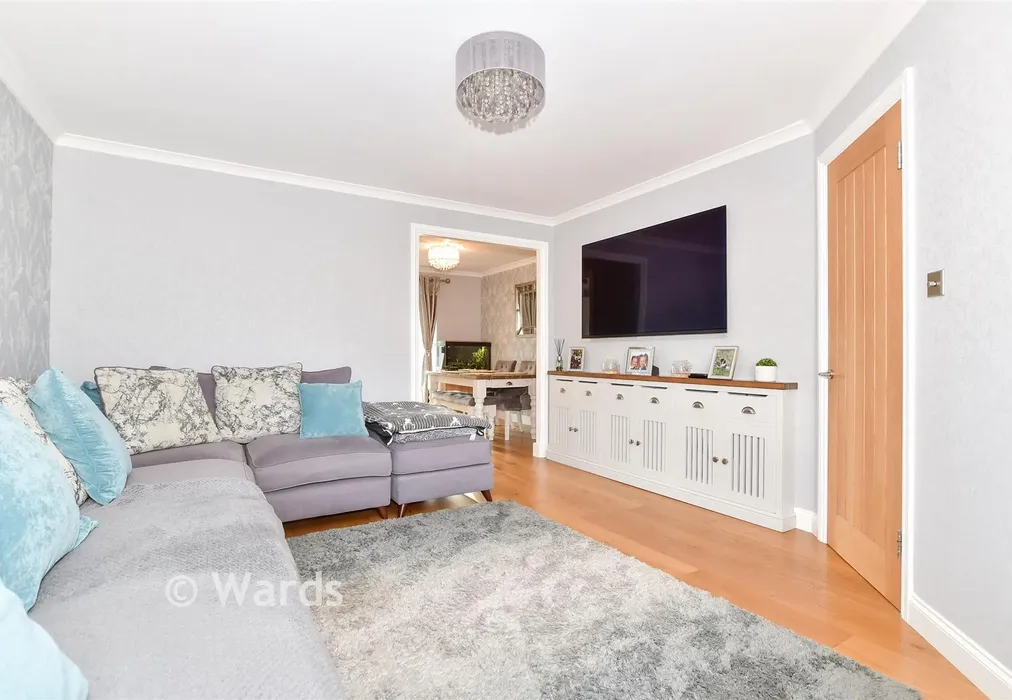 Lounge - Stratford Drive, Maidstone, Kent - Wards of Kent