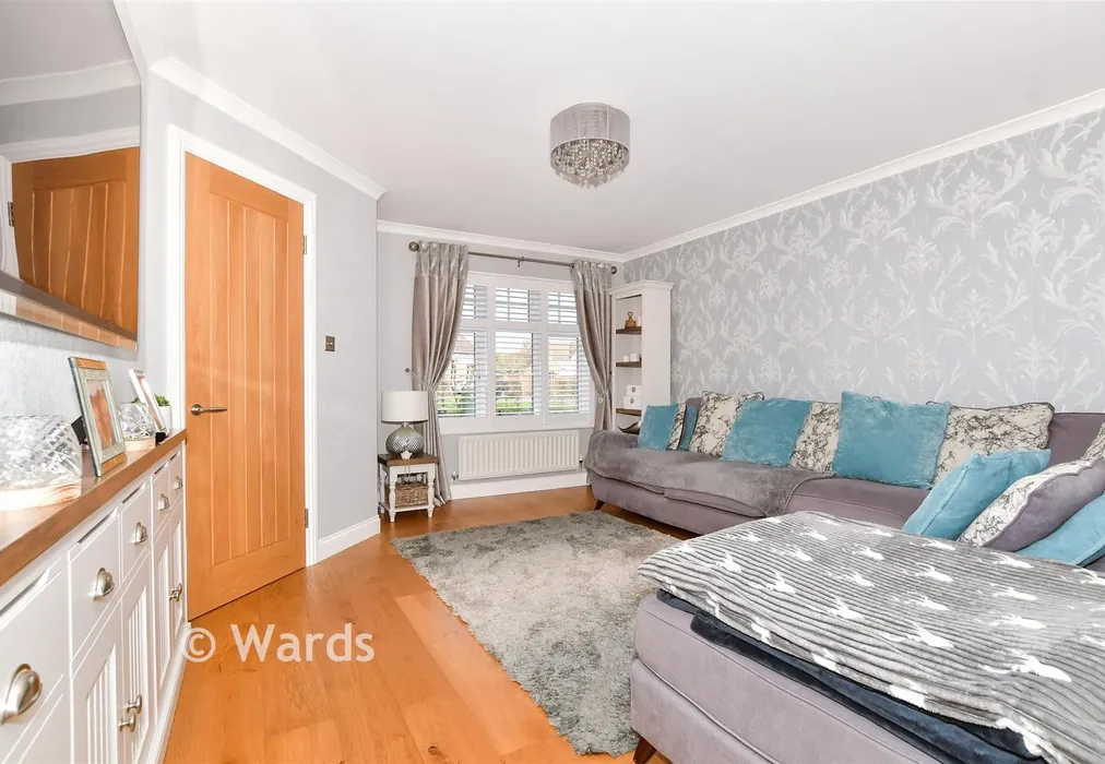 Lounge - Stratford Drive, Maidstone, Kent - Wards of Kent