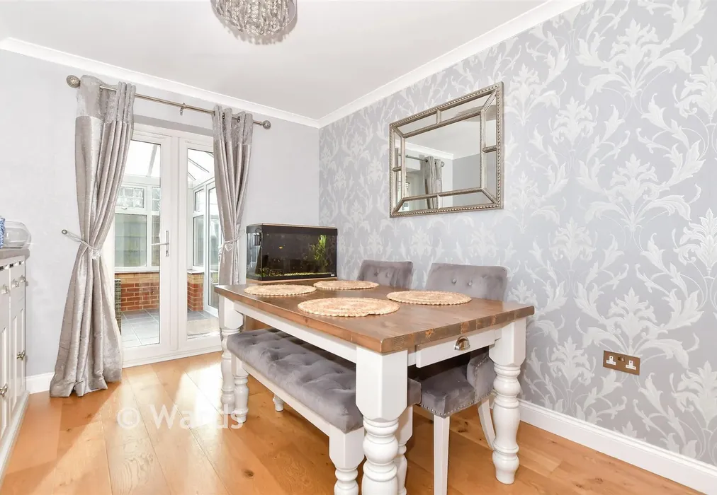 Dining Area - Stratford Drive, Maidstone, Kent - Wards of Kent