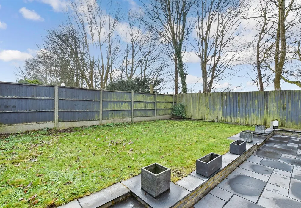 Rear Garden - Stratford Drive, Maidstone, Kent - Wards of Kent