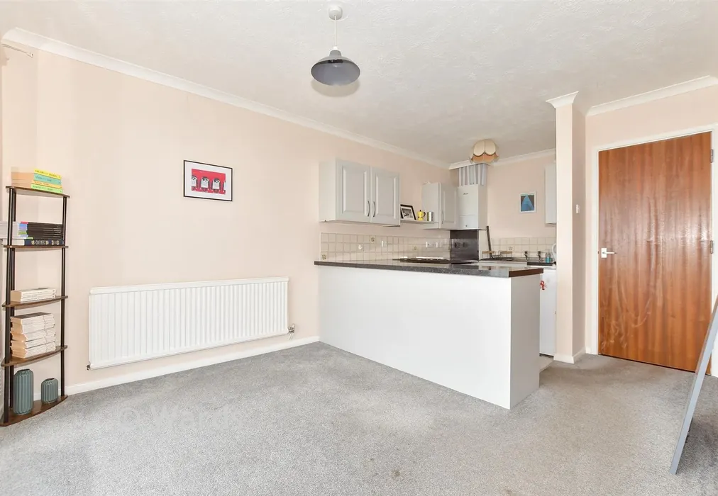 Kitchen/ Diner - Grand Parade, Littlestone, New Romney, Kent - Wards of Kent