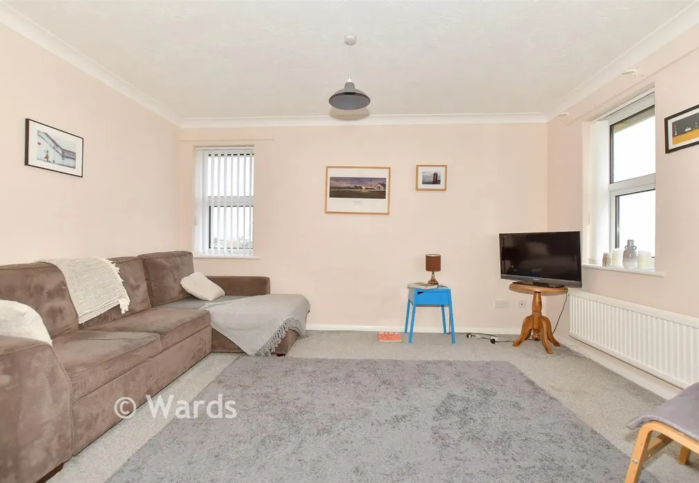 Lounge - Grand Parade, Littlestone, New Romney, Kent - Wards of Kent