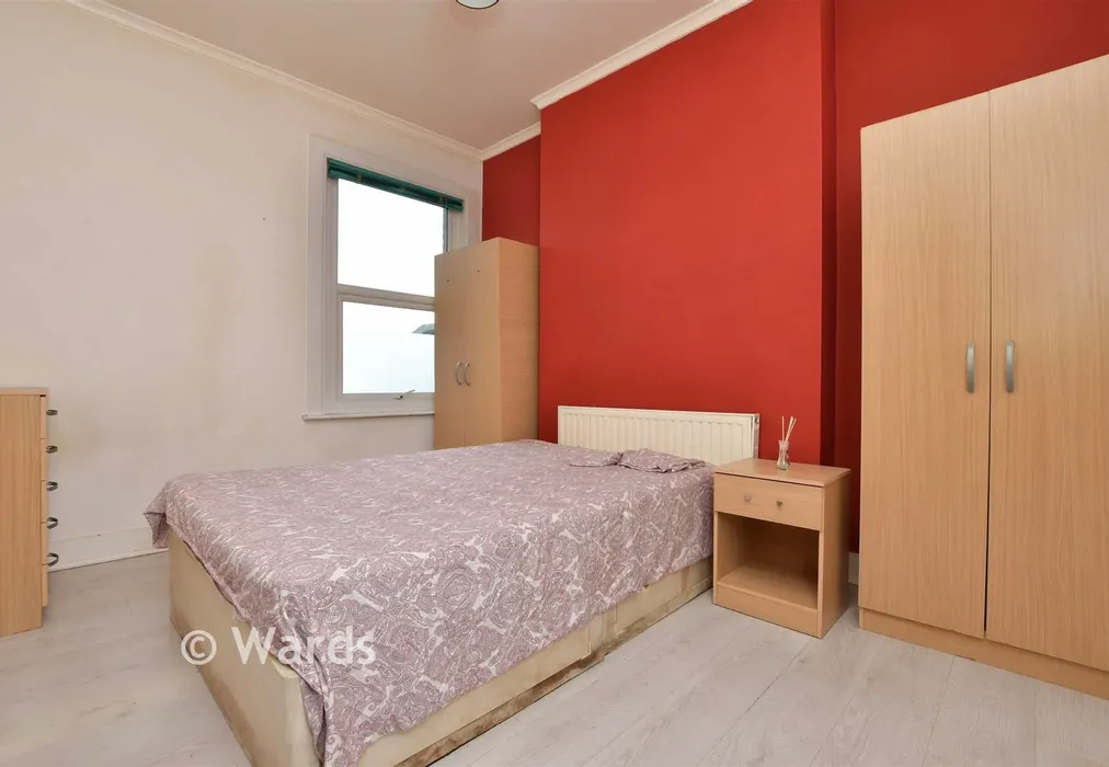 Bedroom 2 - Grosvenor Road, Broadstairs, Kent - Wards of Kent