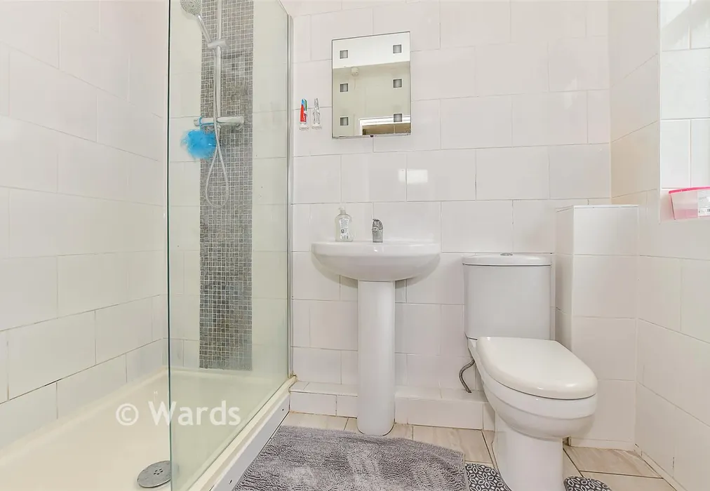 Shower Room - Salisbury Road, Tonbridge, Kent - Wards of Kent