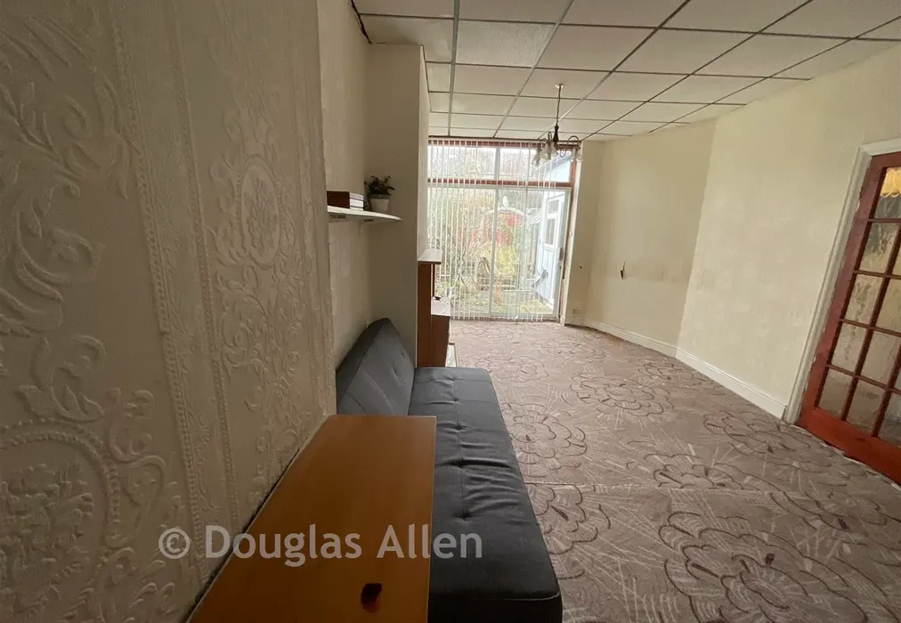 Living Room - Winchester Road, Chingford - Wards of Kent