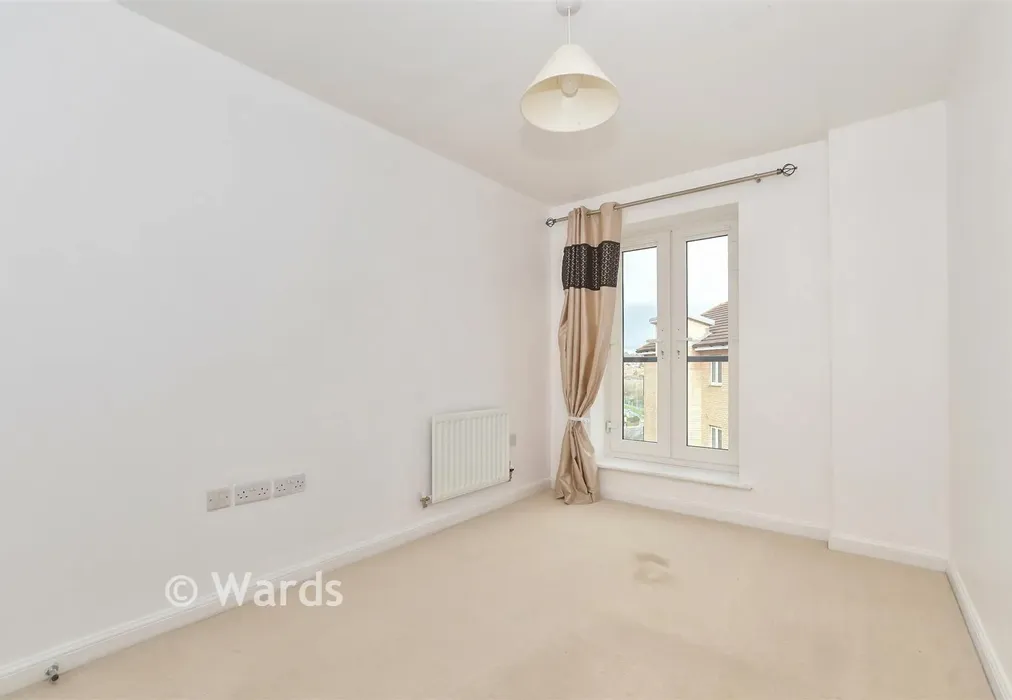 Bedroom 2 - Thistle Hill Way, Minster On Sea, Sheerness, Kent - Wards of Kent