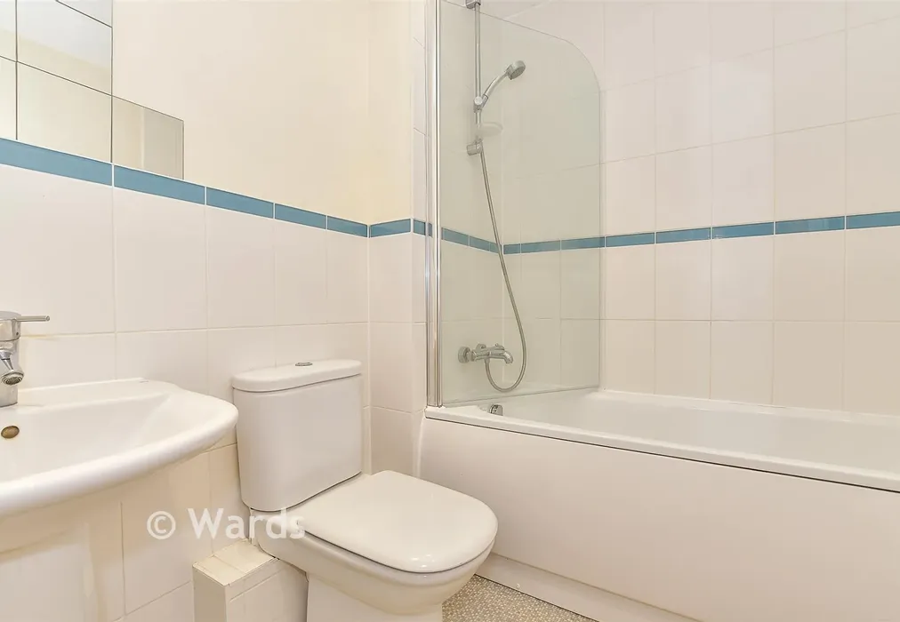 Bathroom - Annison Street, Tonbridge, Kent - Wards of Kent