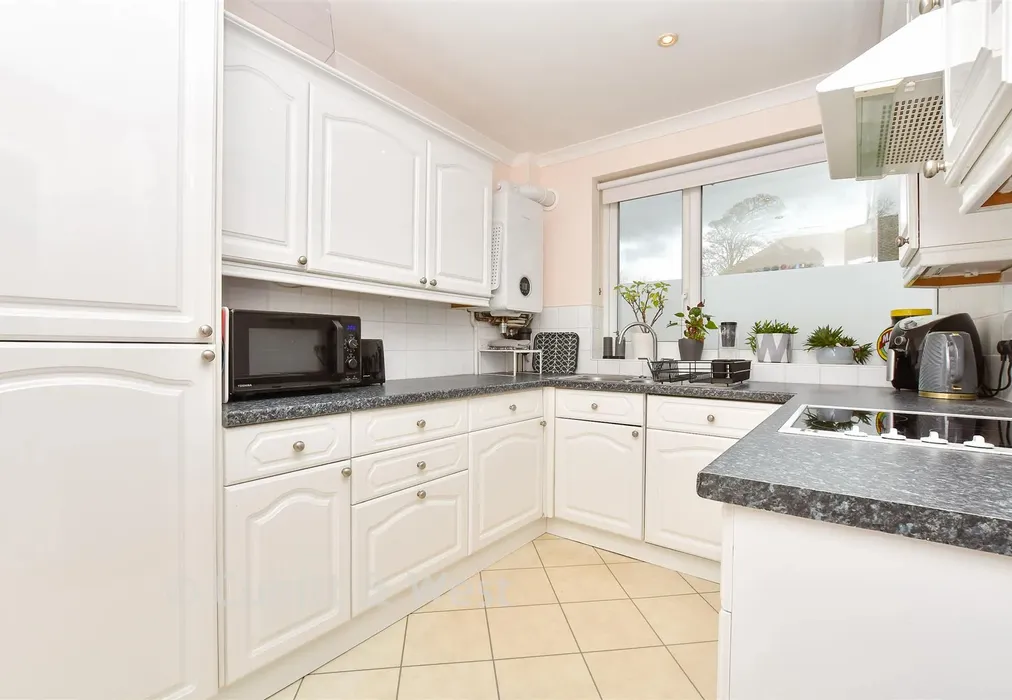 Kitchen - Courtlands Crescent, Banstead, Surrey - Wards of Kent