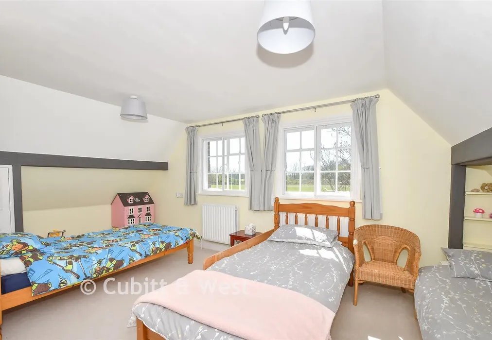Bedroom 1 - Saint Hill Road, East Grinstead, West Sussex - Wards of Kent