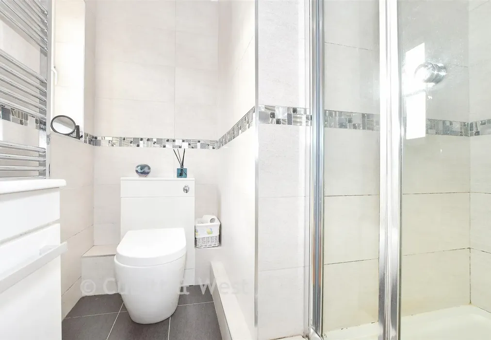 En-Suite Shower Room - Sayers Common, Hassocks, West Sussex - Wards of Kent