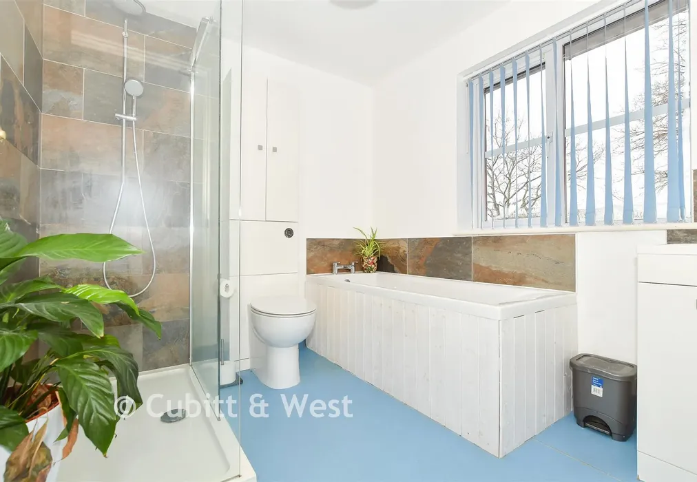 Bathroom - Sayers Common, Hassocks, West Sussex - Wards of Kent