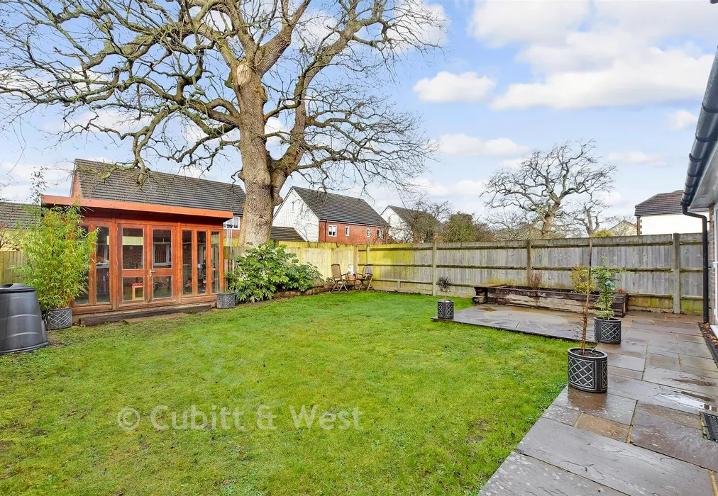 Rear Garden - Sayers Common, Hassocks, West Sussex - Wards of Kent