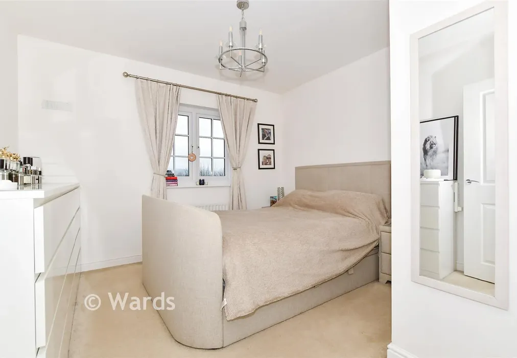 Bedroom 1 - Thomas Road, Aylesford, Kent - Wards of Kent