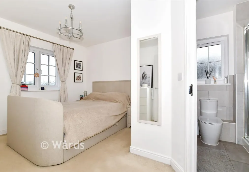 Internal lifestyle Photograph - Thomas Road, Aylesford, Kent - Wards of Kent