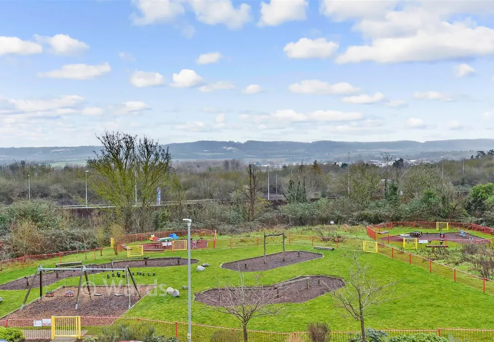 Views To Side - Thomas Road, Aylesford, Kent - Wards of Kent