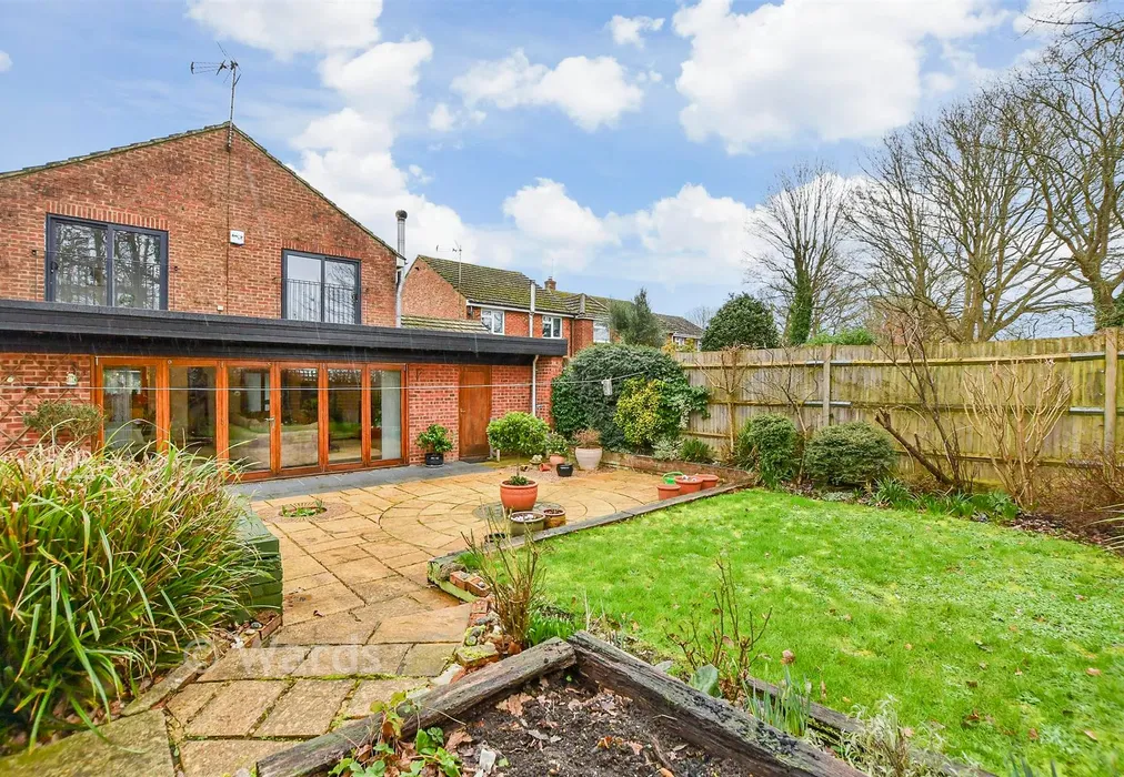 Rear Garden - Laurel Grove, Kingswood, Maidstone, Kent - Wards of Kent