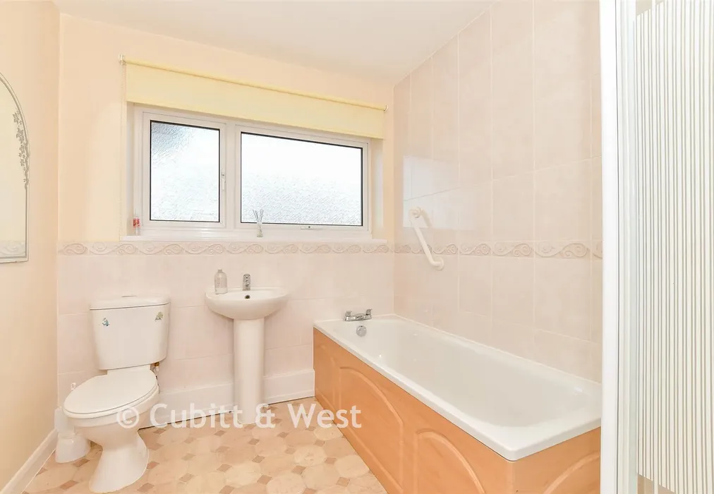 Bathroom - Birch Tree Drive, Emsworth, Hampshire - Wards of Kent