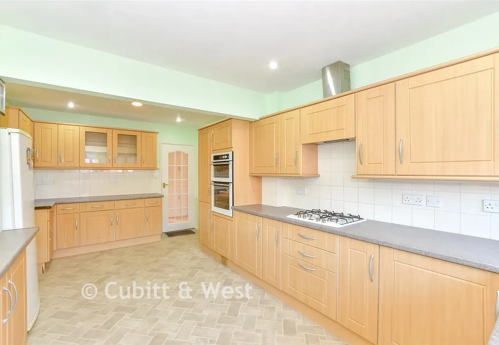 Kitchen - Birch Tree Drive, Emsworth, Hampshire - Wards of Kent