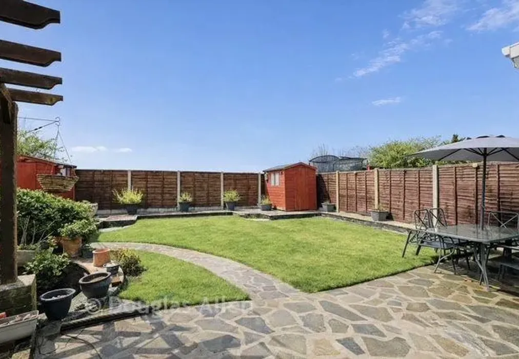 Rear Garden - Walton Road, Romford, Essex - Wards of Kent