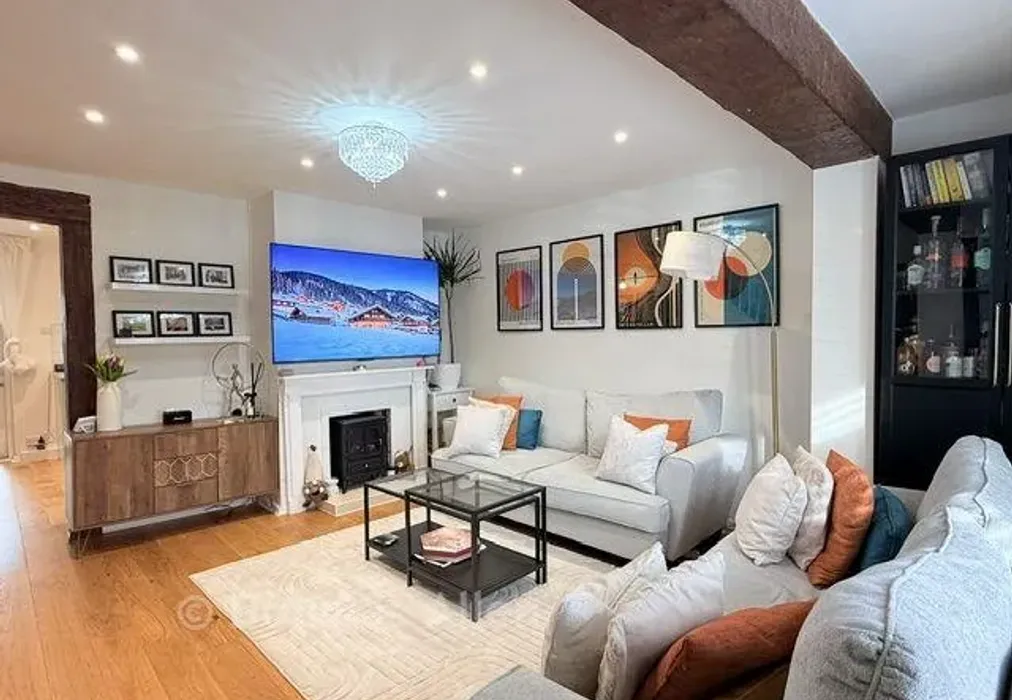 Lounge Area - Walton Road, Romford, Essex - Wards of Kent