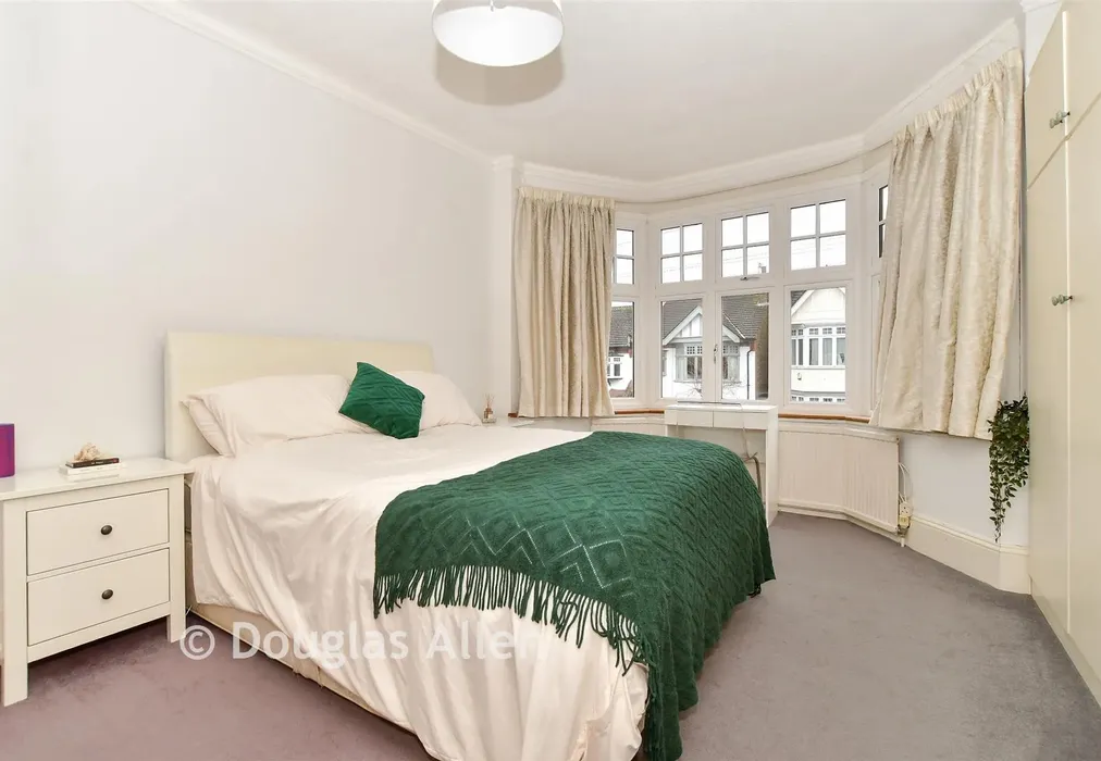 Bedroom 2 - Empress Avenue, Woodford Green, Essex - Wards of Kent