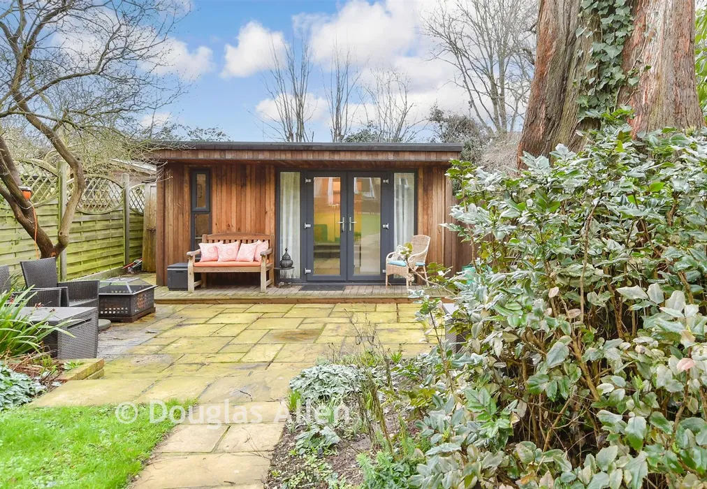 Workshop/Outbuildings - Empress Avenue, Woodford Green, Essex - Wards of Kent