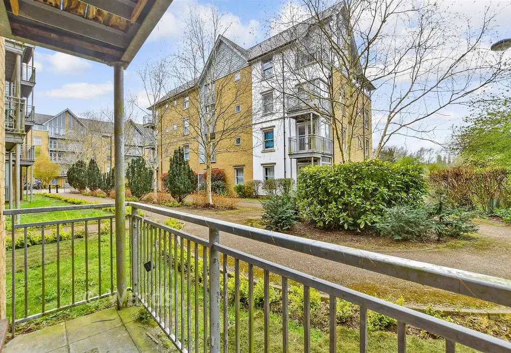 Balcony / Terrace - Bingley Court, Canterbury, Kent - Wards of Kent