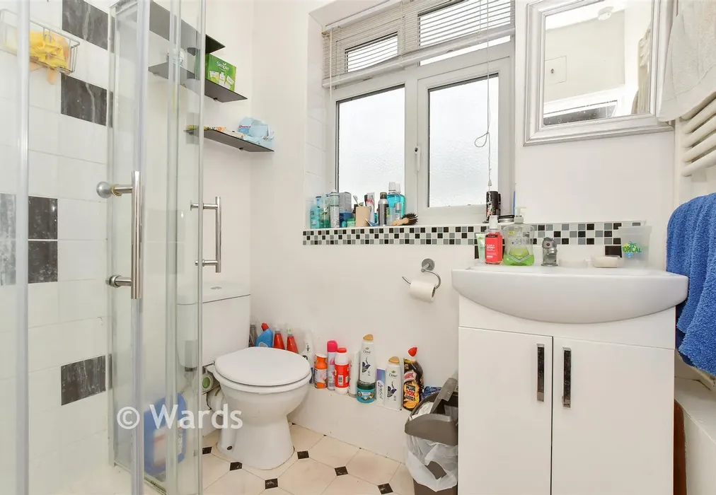 Shower Room - Park Avenue, Birchington, Kent - Wards of Kent
