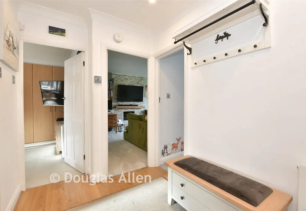 Entrance Hall - Forest Court, Wanstead, London - Wards of Kent