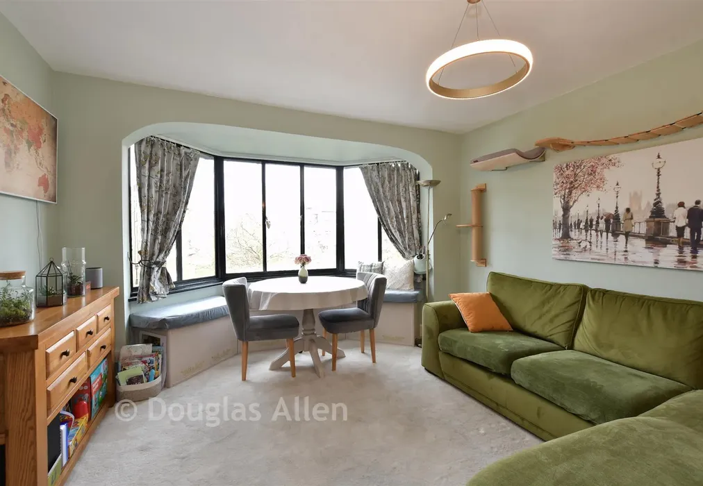 Lounge/Dining Room - Forest Court, Wanstead, London - Wards of Kent