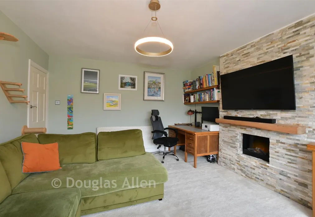 Lounge/Dining Room - Forest Court, Wanstead, London - Wards of Kent