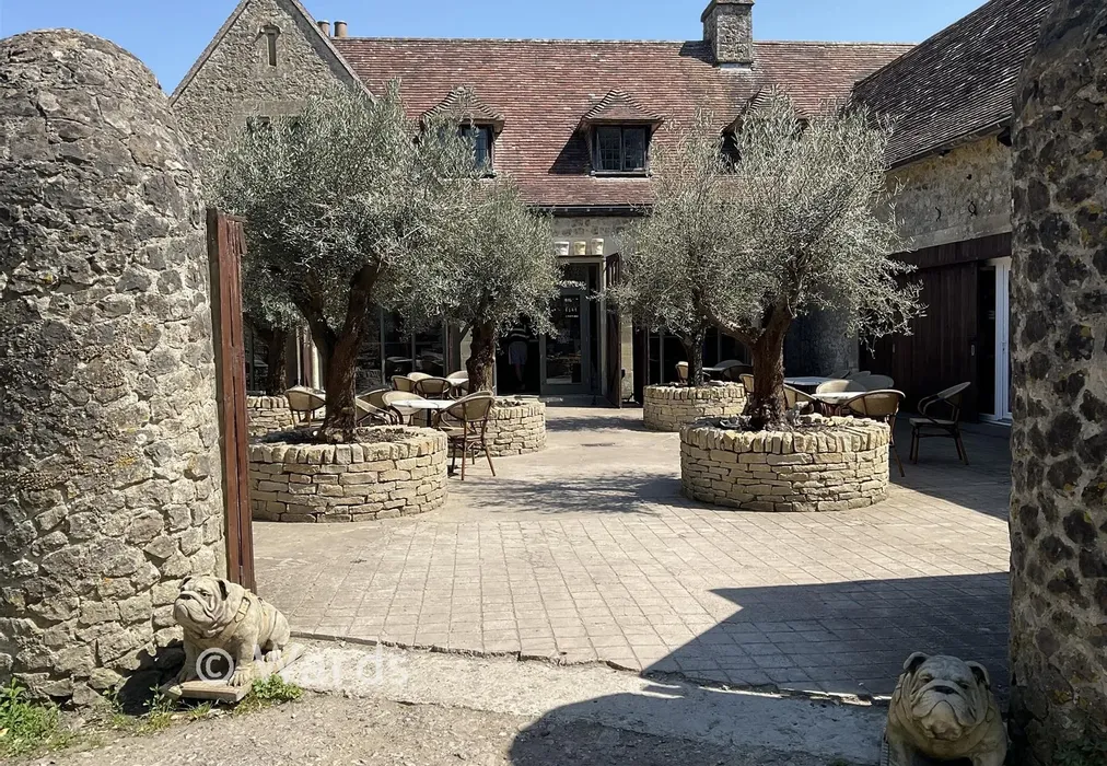 The Naughty Dog Cafe - Manor Farm Close, Lympne, Kent - Wards of Kent