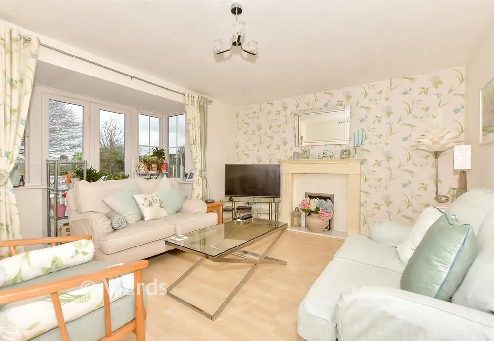Lounge - Manor Farm Close, Lympne, Kent - Wards of Kent